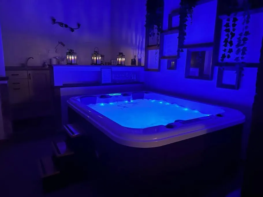 Relax Nella Jacuzzi In Toscana Colle Val D'Elsa